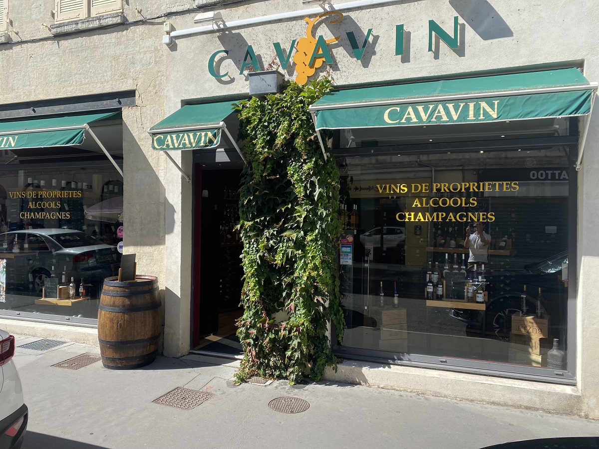 Cave à vins, spiritueux, champagnes et vins locaux à Rochefort (17)