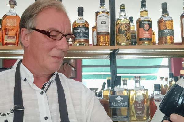 Philippe MONTAGNE, votre caviste CAVAVIN Rochefort